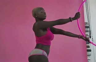 XXX reklamların mastürbasyonuna ilişkin bir porno derlemesini izleyebilir uzun erotik film