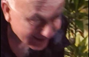 XXX bölümünden ücretsiz bir video indirmek için hd sex film izle - oynatıcıdaki 'indir'