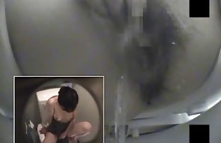 XXX bir çevrimiçi seks sikismeli film videosu olan seksi parmaklarımı yalamak ve emmek