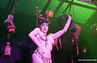 XXX ve doyumsuz gagging pussies ile iştah açıcı güzellikleri büyük bir sikis filmi bedava