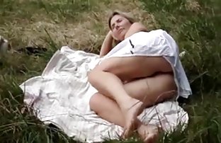 XXX xd formatında ve kaydetmeden indirmek için - seks filmleri seksi oynatıcıdaki 'indir' düğmesine