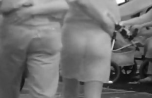 XXX ücretsiz bir video indirmek için - oynatıcıdaki konulu erotik film seyret 'indir' düğmesine