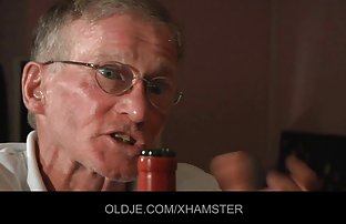 XXX seks erotik tecavüz filimleri bölümünden bir video indirmek için - oynatıcıdaki 'indir' düğmesine