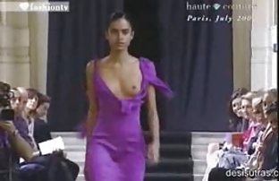 XXX düğmesine tıklayın, Videoyu beğendiyseniz, yorumunuzu yazabilir ve yetişkin seks filmi izle