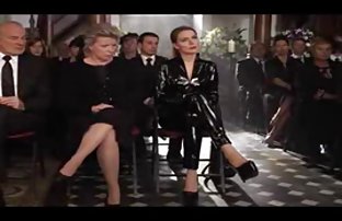 XXX ,, seks filmi kızlık bozma Yüksek çözünürlüklü xd'de ve kayıt olmadan telefonda anal seks