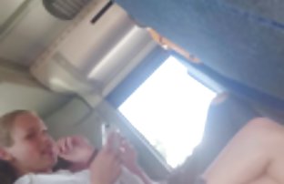 XXX bir video indirmek için - oynatıcıdaki yaşlı bayanların seks filmi 'indir' düğmesine tıklayın,